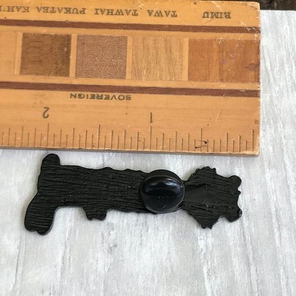 HOBBES from Calvin & Hobbes Collectible Enamel Pin NEW! 832 - Picture 10 of 11